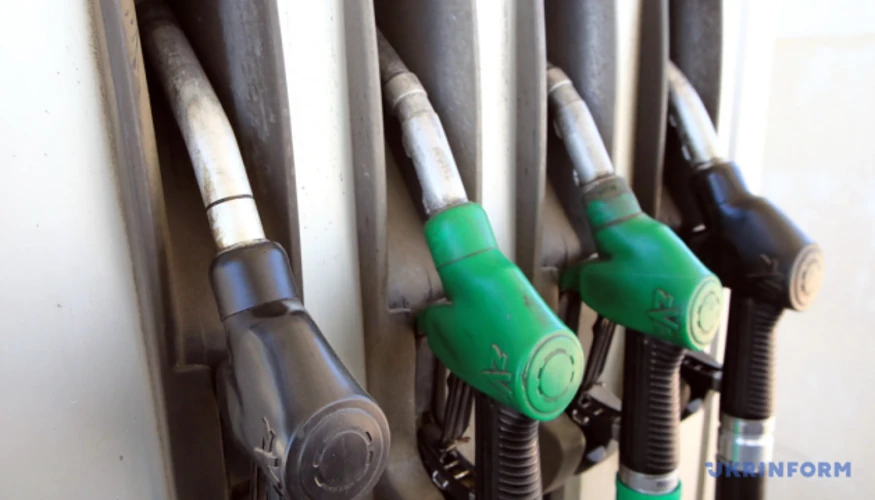 Інфографіка з середніми цінами на бензин, дизель та автогаз на АЗС України 23 липня