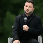 Зустріч Володимира Зеленського та Джона Реткліффа в аеропорту Шеннон в Ірландії.