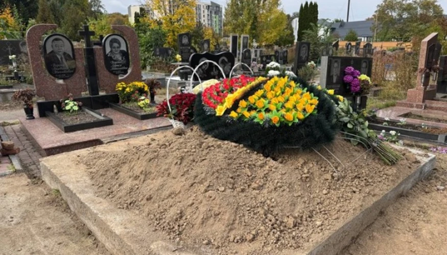 Кашпіровського поховали у Вінниці поряд із родиною: повернення від 3 до 13 жовтня